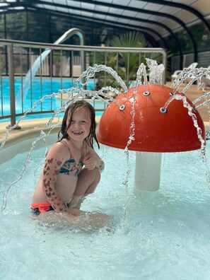 Indendørs pool, opvarmet pool