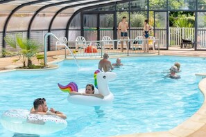 Innenpool, beheizter Pool