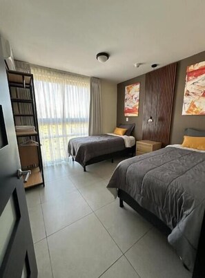 4 chambres, fer et planche à repasser, accès au Wi-Fi (inclus)