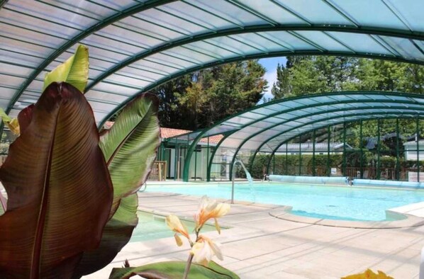 Piscine couverte, piscine chauffée