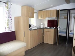 2 bedrooms
