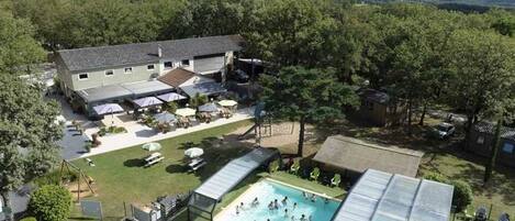 Piscine couverte, piscine chauffée