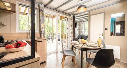 ZEcamping 4 étoiles espace aquatique chalet TV BBQ clim 35m2