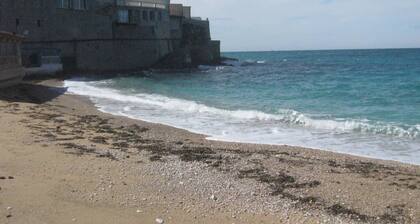 Maison familiale en bord de mer avec piscine