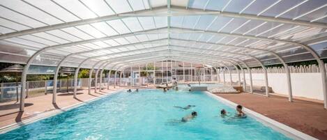 Piscine couverte