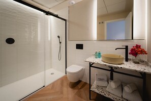 Apartment, 1 Bedroom, Ocean View | Bathroom | Free toiletries, hair dryer, towels, soap - NIU Line (Villajoyosa)