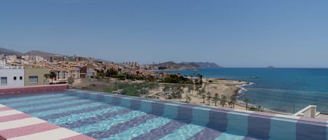 Utomhuspool