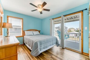 6 bedrooms, iron/ironing board, Internet, bed sheets