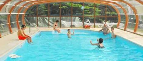 Piscine couverte, piscine chauffée
