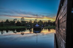 Unclassified image, 2 of 26, button