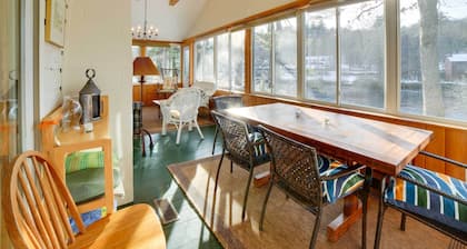 Lakefront Bradford Cottage w/ Dock, Near Skiing!