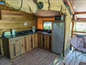 Fridge, microwave, stovetop