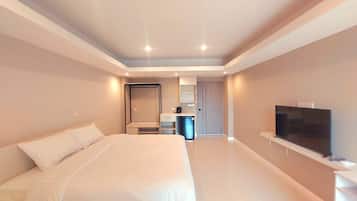 Premium Room, 1 Bedroom, Non Smoking, Private Bathroom | 20 bedrooms, desk, soundproofing, free WiFi