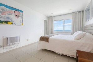 4 chambres, fer et planche à repasser, Wi-Fi, literie fournie
