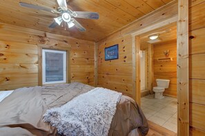 Cabane, plusieurs lits, accès piscine