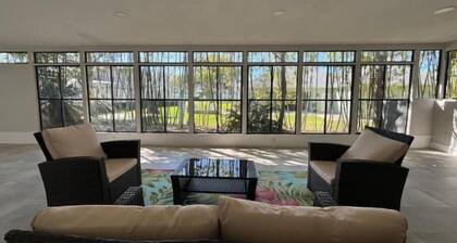 A beautiful lakeside retreat for the whole family, even your pets!