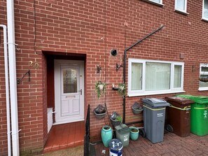 Exterior detail - Cosy & Quiet House close to Etihad and City Centre. (Manchester)