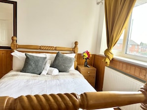 3 habitaciones, wifi gratis y ropa de cama