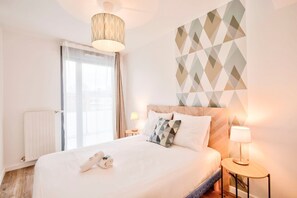 2 Schlafzimmer, Schreibtisch, Bügeleisen/Bügelbrett, Internetzugang