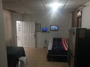 1 bedroom, iron/ironing board, free WiFi