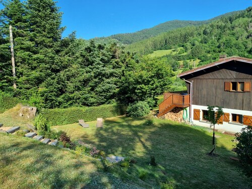 chalet htes Vosges Bussang 500m du Théâtre du Peupleclos 1200m2  3 voitures