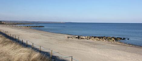 Tæt på stranden