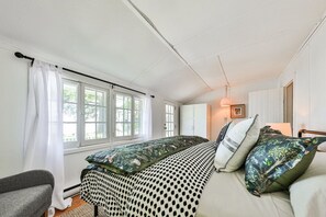 4 bedrooms, WiFi, bed sheets