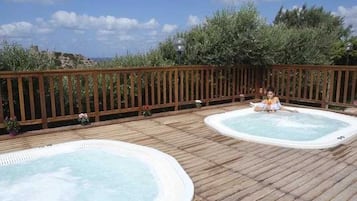 Bain à remous extérieur
