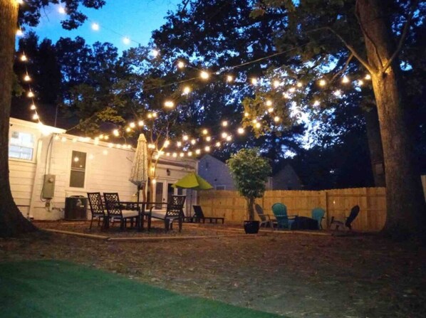 Outdoor dining