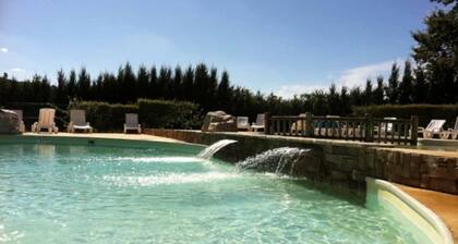 ZEcamping 4* pataugeoire piscine animaux acceptés locatif TV LV 35m2