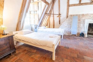 4 habitaciones, wifi gratis y ropa de cama 
