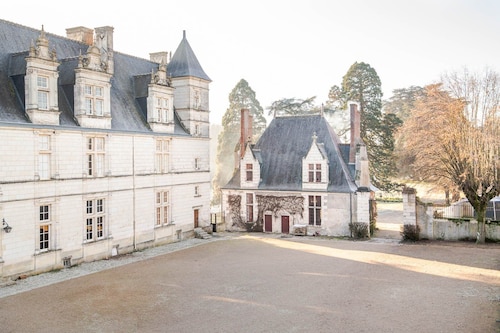 16th century hunting lodge - Château de Nitray