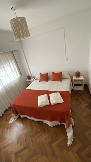 1 quarto, ferros/tábuas de passar roupa, Wi-Fi, roupa de cama