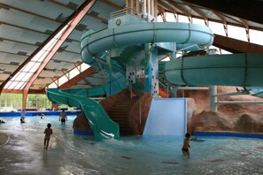 Sisäuima-allas, lämmitetty uima-allas