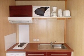 Fridge, microwave, stovetop, toaster