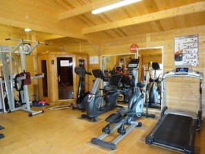 Fitness facility - Camping 3 étoiles - Piscine  - eeefif (Pouldreuzic)