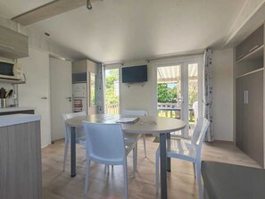 Dining - Camping 3 étoiles - Piscine - eeefii (Pouldreuzic)