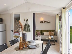 Dining - Camping 3 étoiles - Piscine  - eeeg00 (Pouldreuzic)