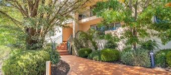 New to VRBO: Modern & Homely 2BR Burke Crescent Apartment