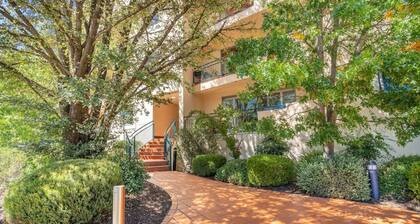 New to VRBO: Modern & Homely 2BR Burke Crescent Apartment