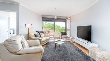 Televisión, oficina