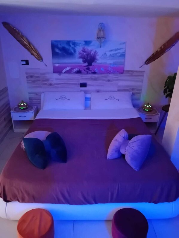 Hypo-allergenic bedding, free WiFi