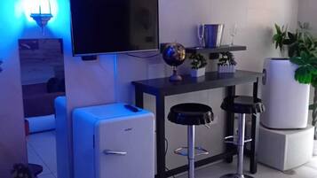 Hypo-allergenic bedding, free WiFi