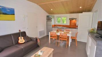 Télévision, table de tennis de table