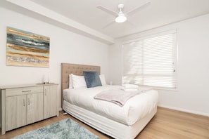 2 bedrooms, desk, iron/ironing board, free WiFi