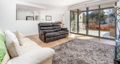 2B Spacious Apartment in the Heart of Tuggeranong