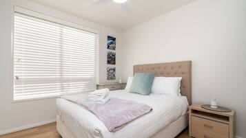 2 bedrooms, desk, iron/ironing board, free WiFi