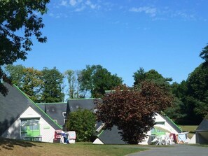 Exterior - Camping 3 étoiles - Piscine  - eehaei (Merdrignac)