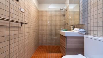 Hair dryer, towels