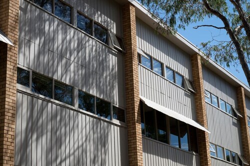 New to VRBO: Sun-filled APT | 2 mins to Legacy Park!